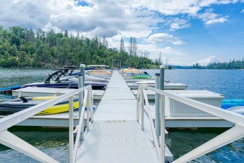 Willow Cove + Boat Slip + Dogs Okay