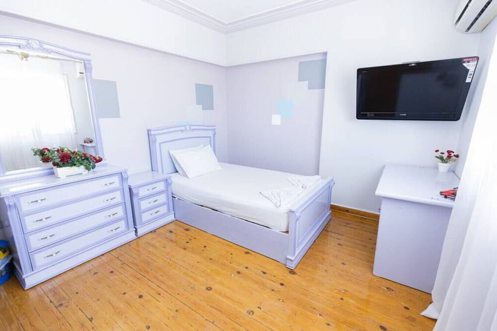 Charlie Brown Classic 3BR