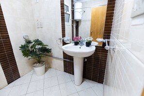 Hair dryer, towels