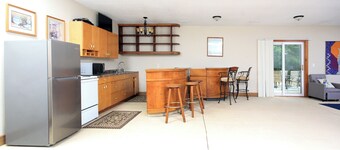 Comfy Country Cabin + Event Space w/ Fire Pit & Lake Access