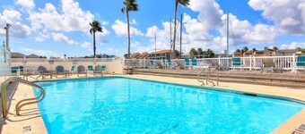 2BR Canal-front Condo on Padre Island - 5 mins to Whitecap Beach