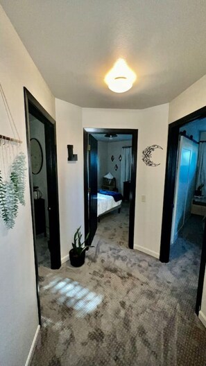 5 bedrooms, desk, iron/ironing board, free WiFi
