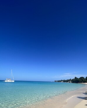 Liegestühle, Strandtücher