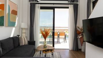 Villa – signature | Oppholdsområde | Flatskjerm-TV