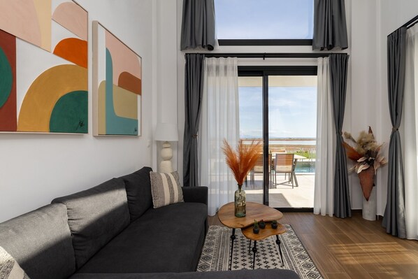 Signature Villa | Living area