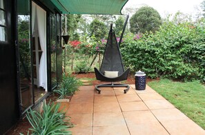 Terrace/patio - Cozy Tiny Home|charming private garden (Nairobi)