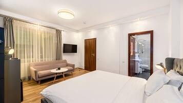 Classic-Zimmer | 1 Schlafzimmer, Schreibtisch, schallisolierte Zimmer, kostenloses WLAN