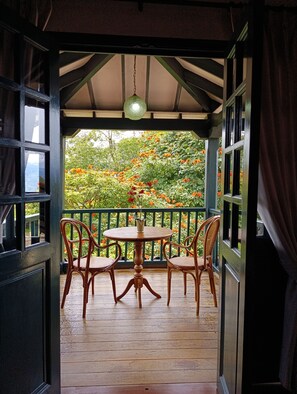 Chambre « Premier », 1 très grand lit, vue jardin