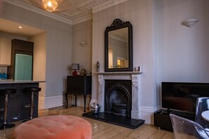 Apartment | Private kitchen | Fridge, microwave, oven, stovetop