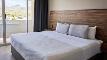 Quarto luxo | 1 quarto, cofres nos quartos, escrivaninha