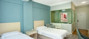 Super 8 Hotel