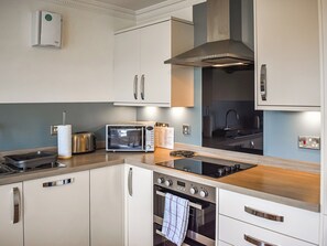 Oppvaskmaskin og kjøkkenutstyr