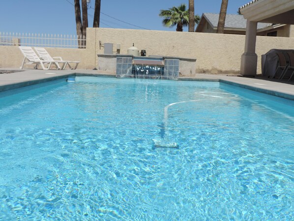 A heated pool - Alibi-Step to open desert (Lake Havasu City)