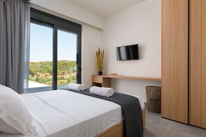 3 chambres, chambres insonorisées, fer et planche à repasser, Wi-Fi