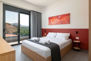 3 habitaciones, insonorización, tabla de planchar con plancha y wifi 