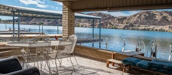 Moovalya Keys Riverfront! Room for all!