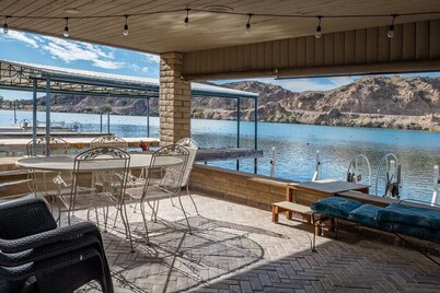 Moovalya Keys Riverfront! Room for all!