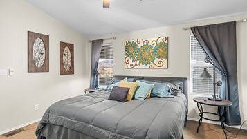 3 bedrooms, internet, bed sheets