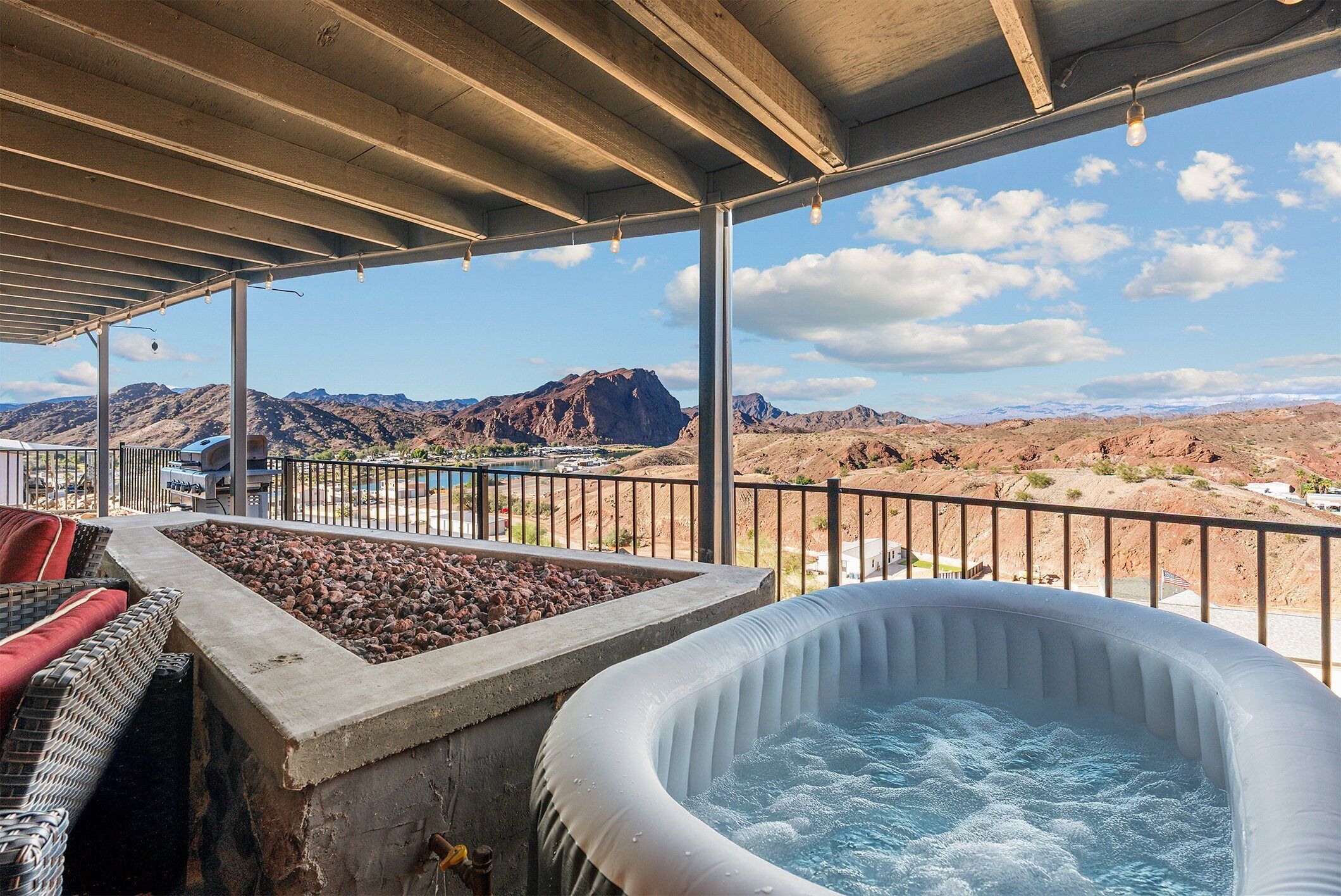 Outdoor spa tub