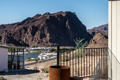 Bayview Beauty! Private River access and mountain views!