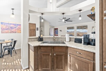 Bayview Beauty! Private River access and mountain views!