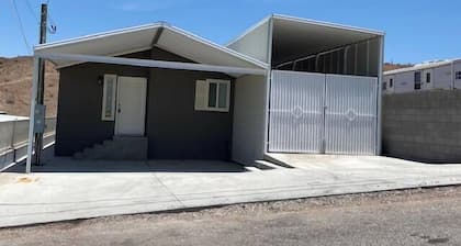 Welcome to Sand Trap! Covered boat or RV parking!