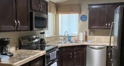 Welcome to Sand Trap! Covered boat or RV parking!