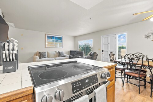 Great Townhome on the Island...Launch your boat in minutes