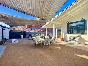 Outdoor dining - Castle Rock 95, 4brs, Community launch, Riverfront park (Parker)