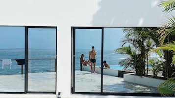 ด้านหน้าที่พัก