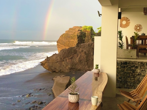 Laola Surf Camp