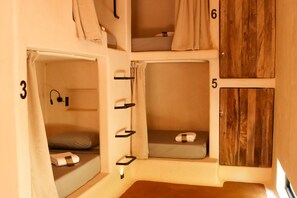 免费 WiFi、床单