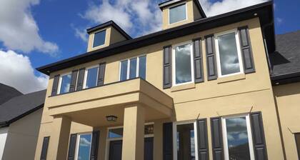 Luxury in Serene Environment