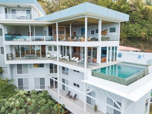 Exterior - Villa&Tower -17 Bdrms,sleeps 57-AC,Elevator,Pool (Quepos)