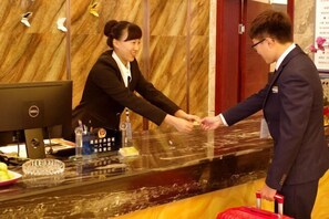 Lobby - Biancheng Hotel (Ruili)