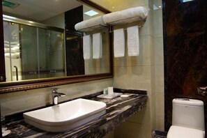 Bathroom - Biancheng Hotel (Ruili)