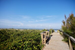 Property grounds - New! Refreshed modern coastal retreat in Duck! (Kitty Hawk)