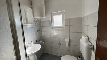 Ducha y secador de pelo