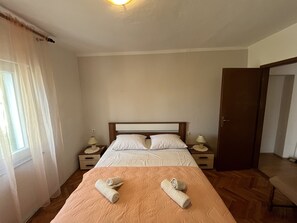 1 soverom, strykejern/-brett, wi-fi og sengetøy