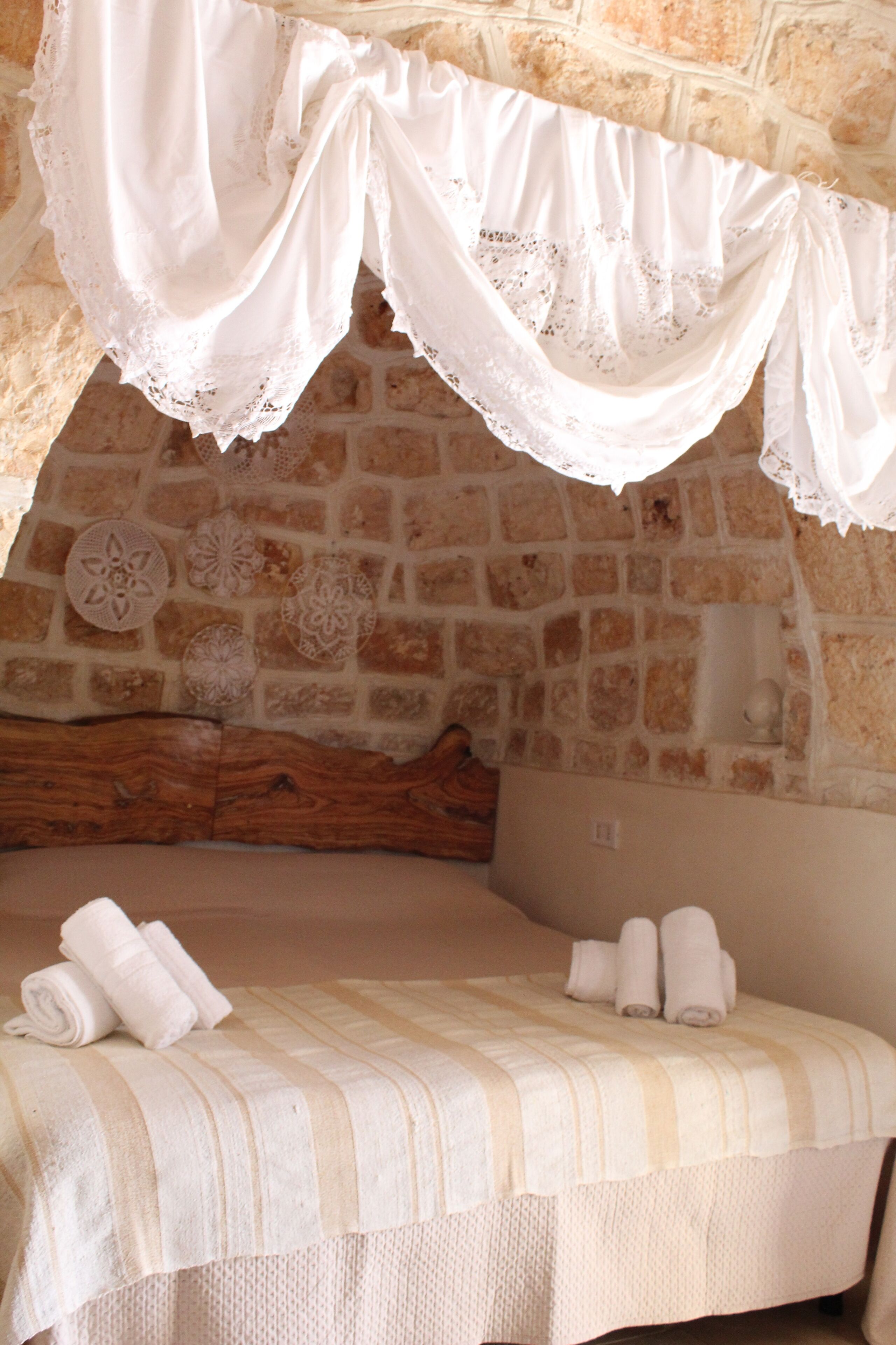 3 bedrooms, iron/ironing board, travel cot, free WiFi