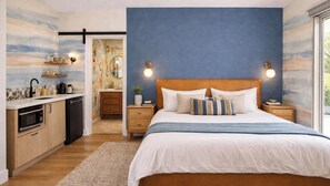 5 bedrooms, desk, travel crib, free WiFi