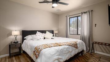 2 bedrooms, desk, iron/ironing board, WiFi