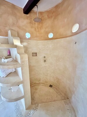 Shower, eco-friendly toiletries, towels, soap