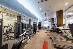 Fitness facility - WorldCup Central- Easy access for sports and entertainment. (Houston)