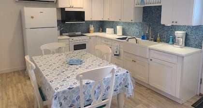 Coastal Luxury Bay View House 1 Bedroom and Steam shower