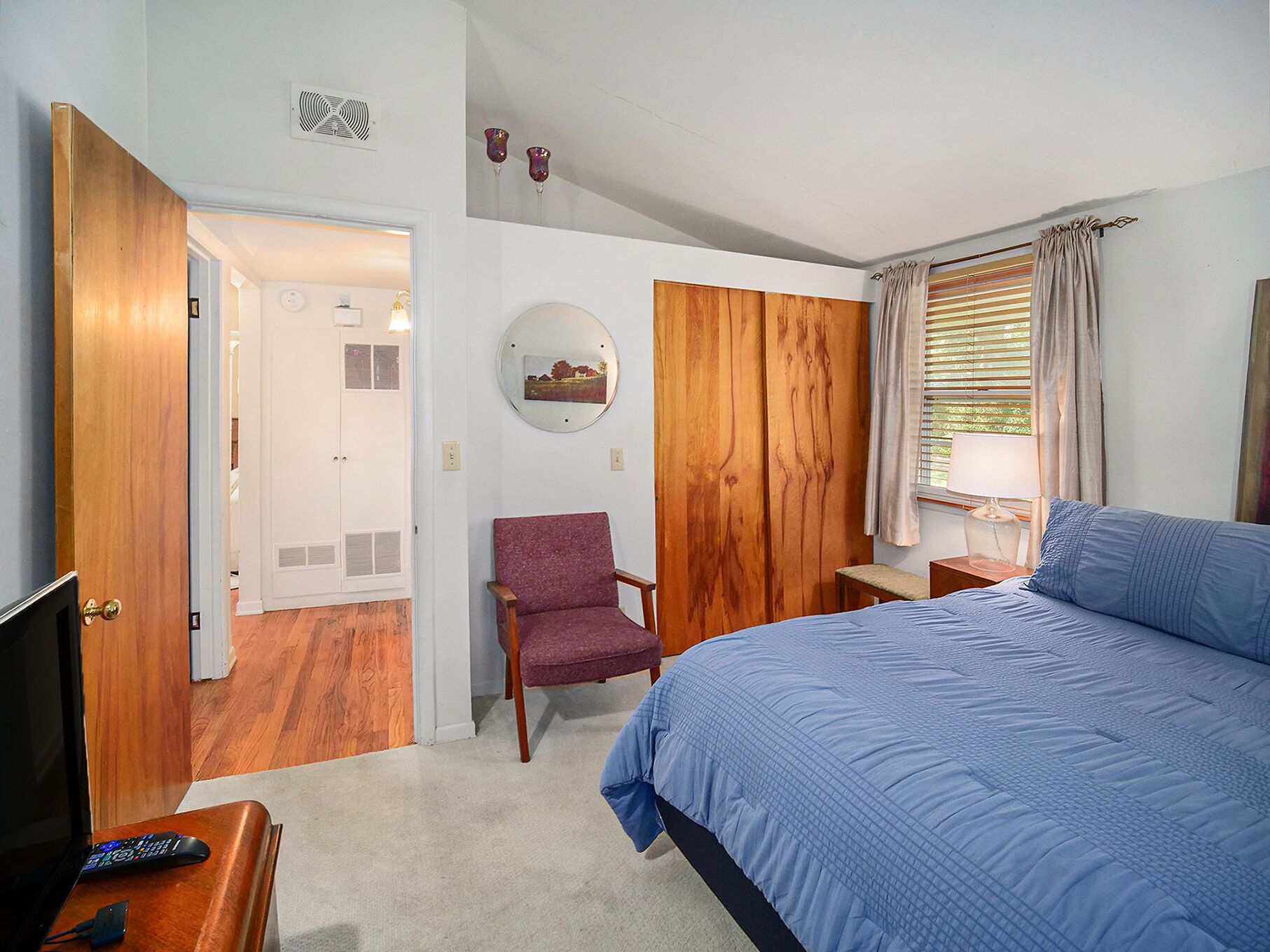 2 chambres, fer et planche à repasser, Wi-Fi gratuit, draps fournis