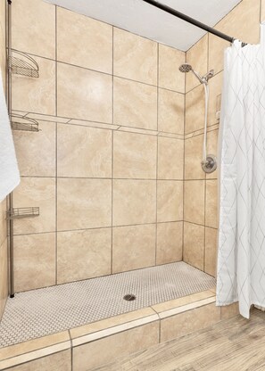 Shower, shampoo