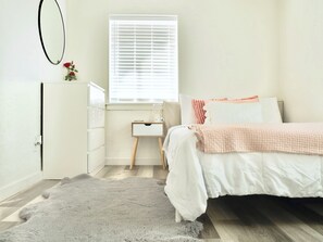 3 bedrooms, WiFi, bed sheets