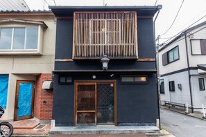 Exterior detail - Shiki Homes | HIGOYA 肥後屋 (Kyoto)