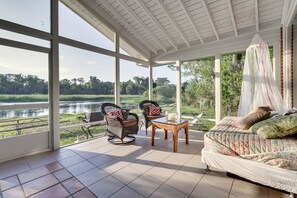 TV - Near Kayak Launch: Riverfront Home in Sanford! (Sanford)